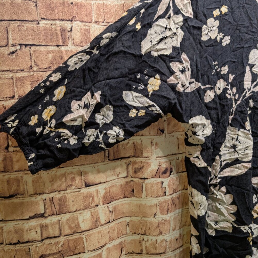 🧨🧨Billabong Tunic Floral Blue White Blouse Size Medium - Picture 3 of 10